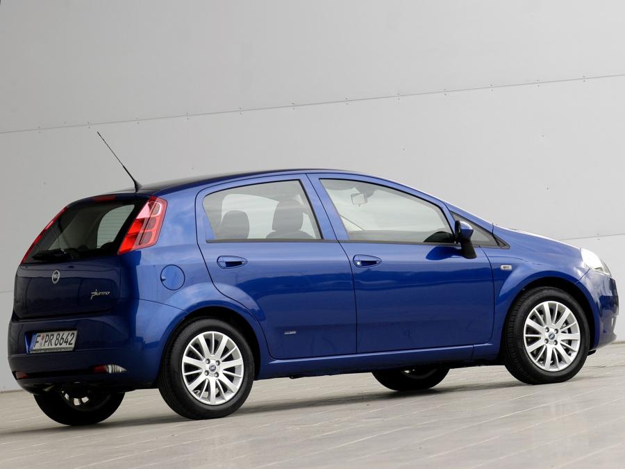  Fiat Grande Punto Multijet 5-Door 2005 года  (фото 10 из 16)